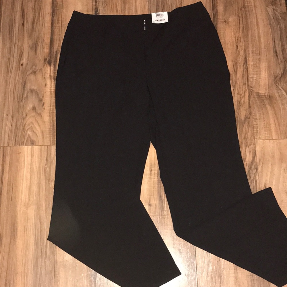 Alfani black tummy control short trousers